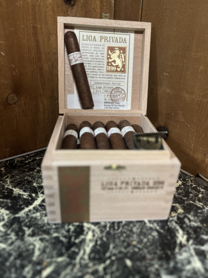 Liga Privada H99 Corojo Robusto